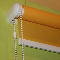 Roller Blinds - free hanging